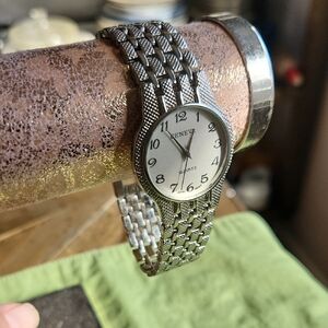 Geneva Watch Silvertone Metal Band New Battery Quartz Japan Movement Mens